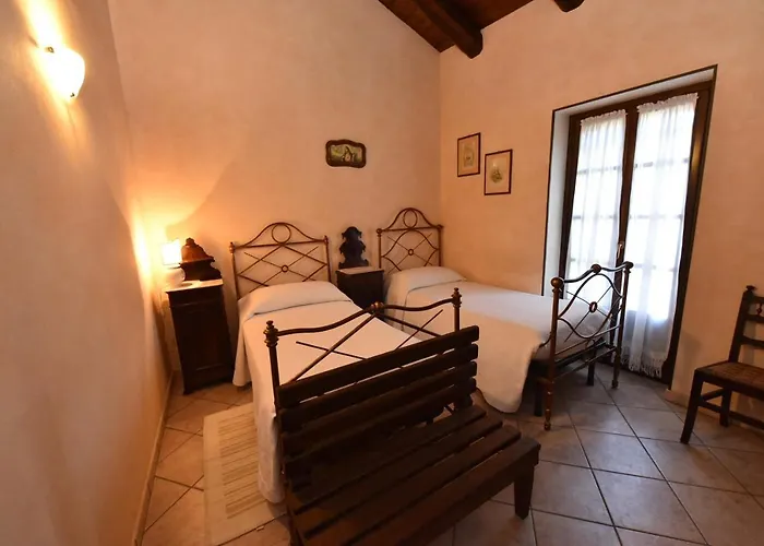 La Ca 'd Majin * Poirino